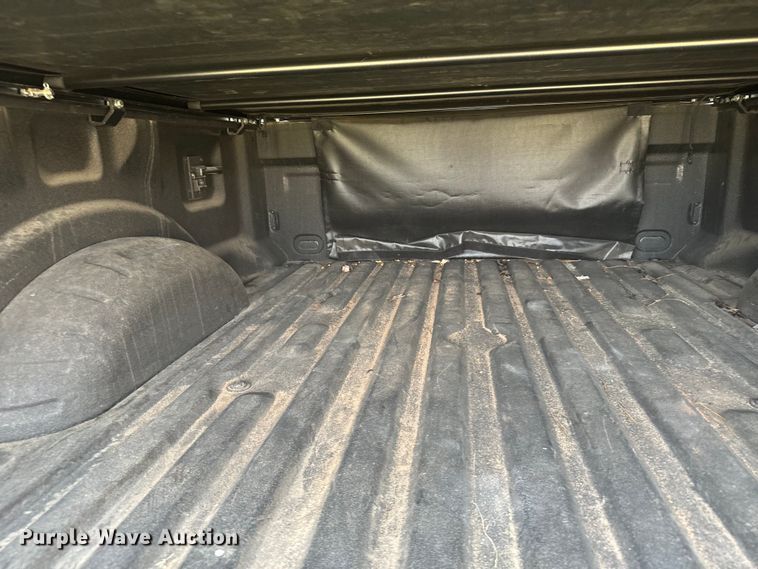 image for item DX3484 2023 Ford F250 Super Duty XLT Crew Cab pickup truck