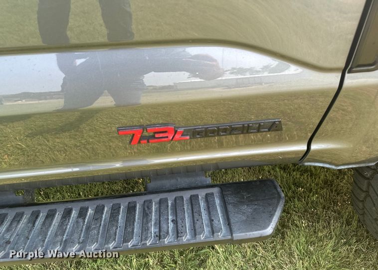 image for item DX3484 2023 Ford F250 Super Duty XLT Crew Cab pickup truck