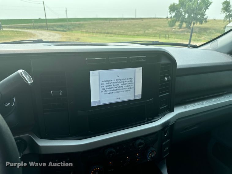 image for item DX3484 2023 Ford F250 Super Duty XLT Crew Cab pickup truck