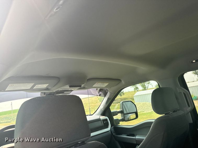 image for item DX3484 2023 Ford F250 Super Duty XLT Crew Cab pickup truck