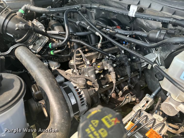 image for item DX3484 2023 Ford F250 Super Duty XLT Crew Cab pickup truck