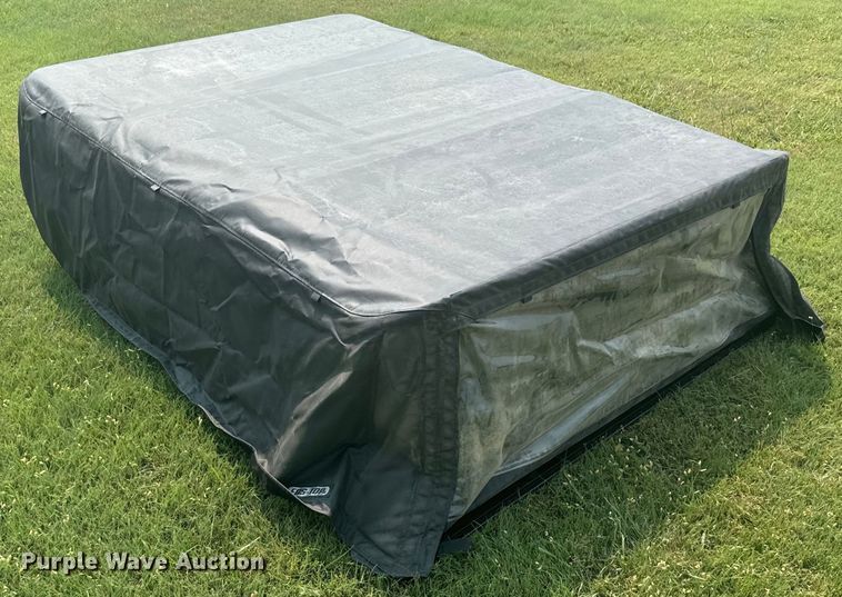 image for item DX3484 2023 Ford F250 Super Duty XLT Crew Cab pickup truck