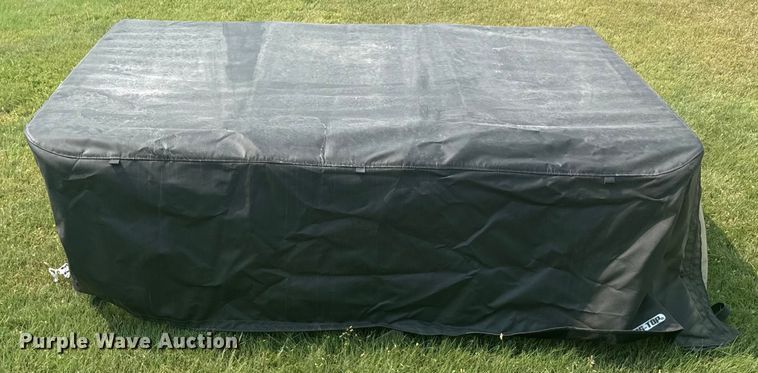 image for item DX3484 2023 Ford F250 Super Duty XLT Crew Cab pickup truck