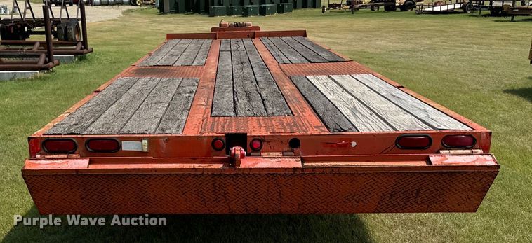 image for item DX3495 2002 Evaco Supreme  D012T262T tilt deck equipment trailer