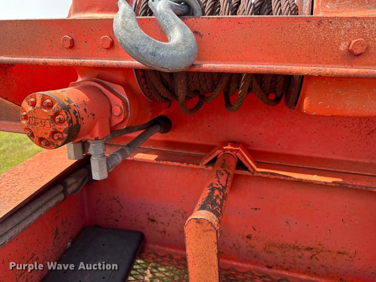 image for item DX3495 2002 Evaco Supreme  D012T262T tilt deck equipment trailer