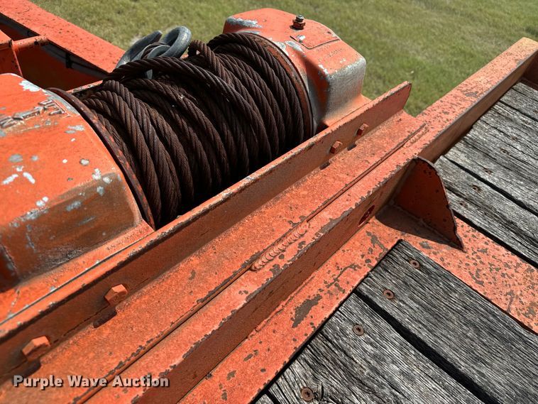 image for item DX3495 2002 Evaco Supreme  D012T262T tilt deck equipment trailer