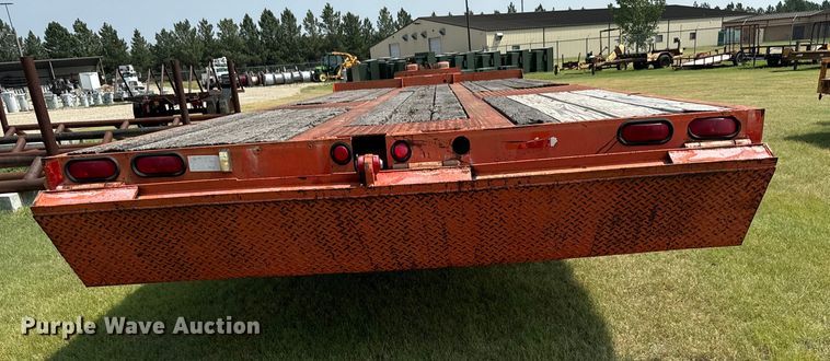 image for item DX3495 2002 Evaco Supreme  D012T262T tilt deck equipment trailer