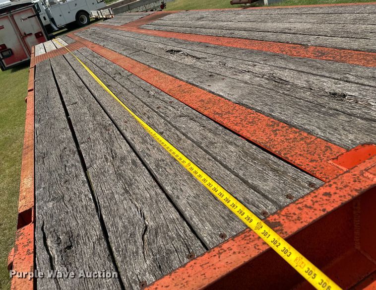 image for item DX3495 2002 Evaco Supreme  D012T262T tilt deck equipment trailer