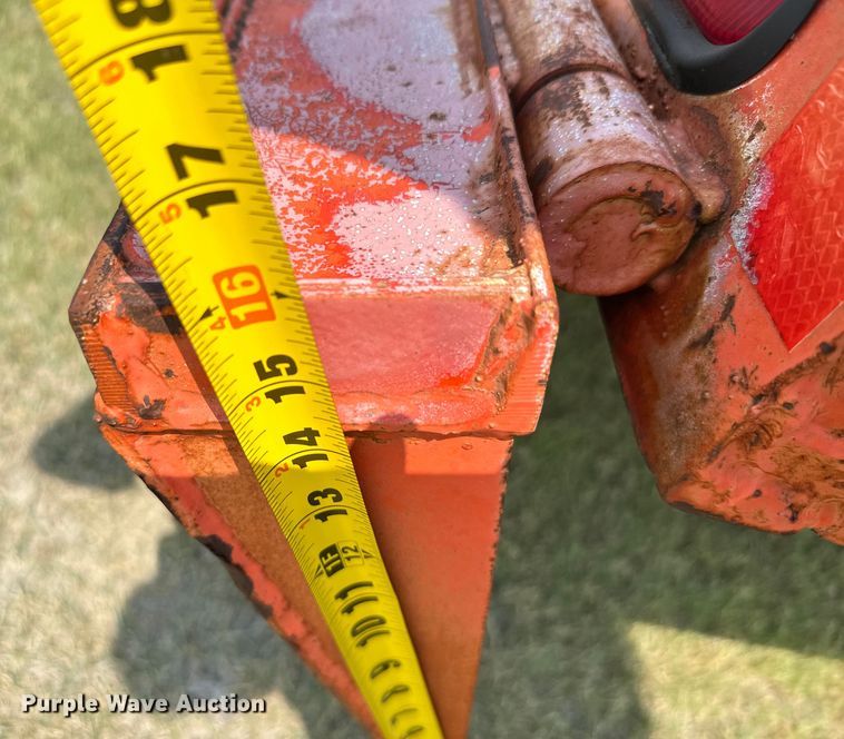 image for item DX3495 2002 Evaco Supreme  D012T262T tilt deck equipment trailer