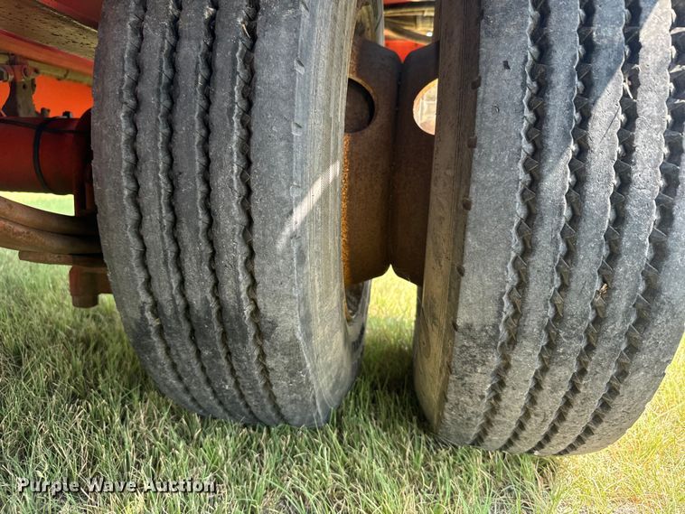 image for item DX3495 2002 Evaco Supreme  D012T262T tilt deck equipment trailer