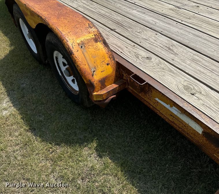 image for item DX3496 2000 H&H utility trailer