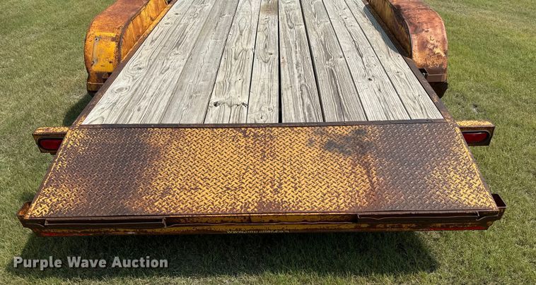 image for item DX3496 2000 H&H utility trailer