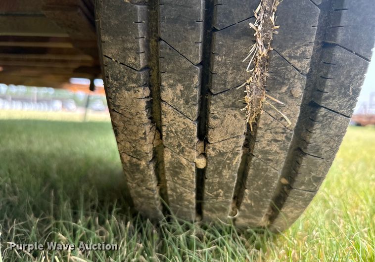 image for item DX3496 2000 H&H utility trailer