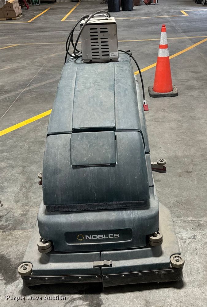 image for item DX3508 Speed Scrub 3301 floor scrubber