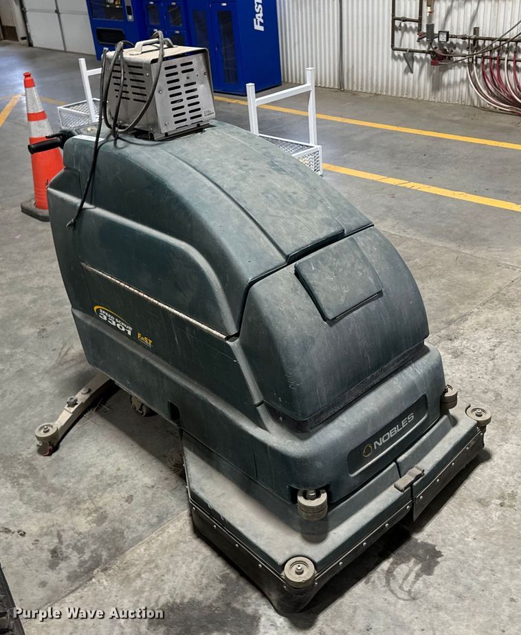 image for item DX3508 Speed Scrub 3301 floor scrubber