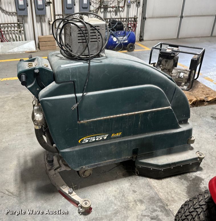 image for item DX3508 Speed Scrub 3301 floor scrubber