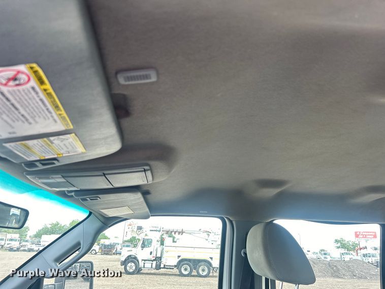 image for item EG0808 2012 Ford F550 Super Duty  Crew Cab flatbed truck