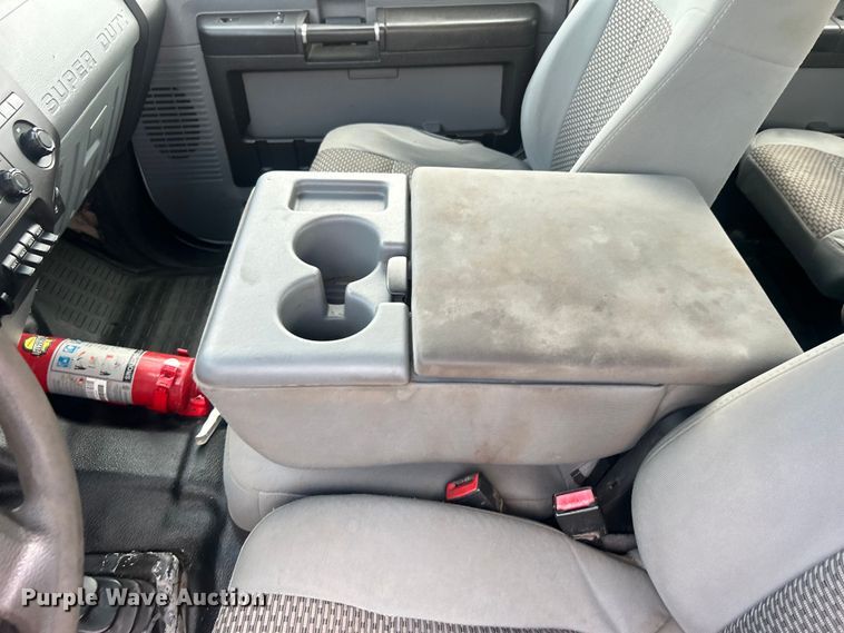 image for item EG0808 2012 Ford F550 Super Duty  Crew Cab flatbed truck