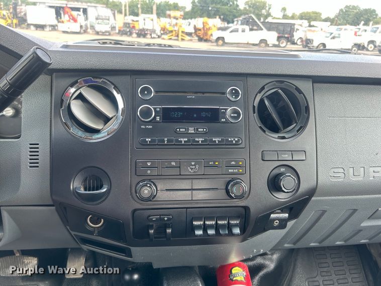 image for item EG0808 2012 Ford F550 Super Duty  Crew Cab flatbed truck