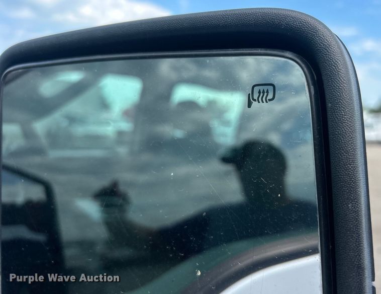 image for item EG0808 2012 Ford F550 Super Duty  Crew Cab flatbed truck