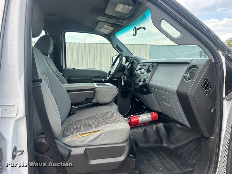 image for item EG0808 2012 Ford F550 Super Duty  Crew Cab flatbed truck