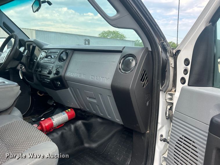 image for item EG0808 2012 Ford F550 Super Duty  Crew Cab flatbed truck