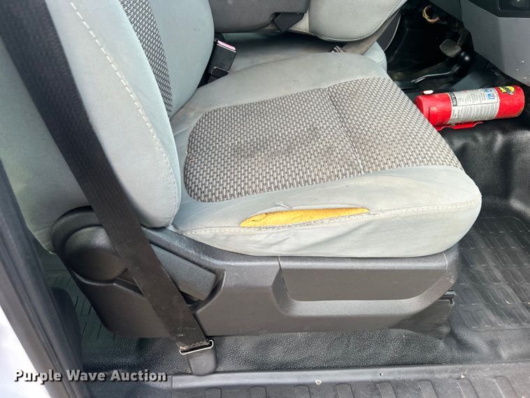 image for item EG0808 2012 Ford F550 Super Duty  Crew Cab flatbed truck