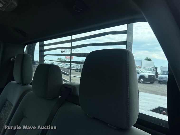 image for item EG0808 2012 Ford F550 Super Duty  Crew Cab flatbed truck