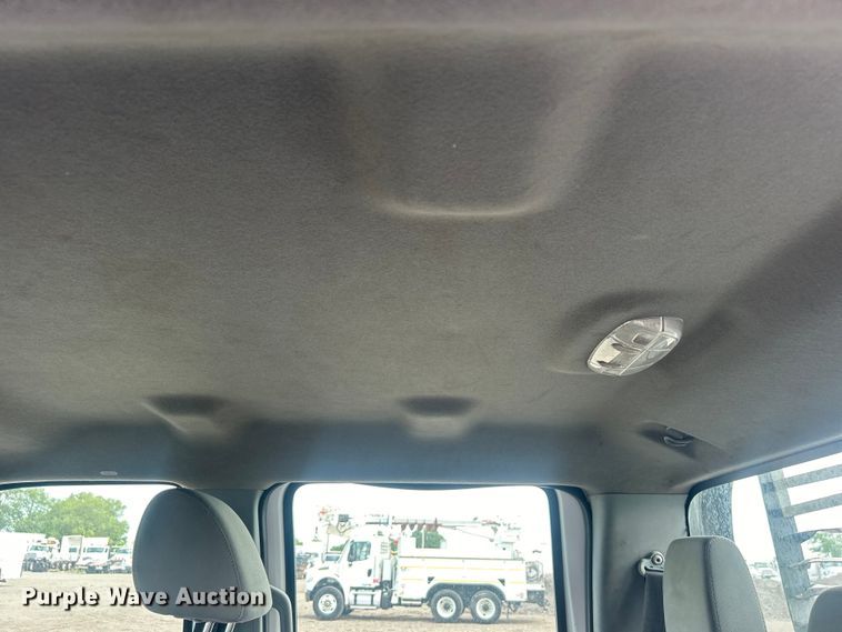 image for item EG0808 2012 Ford F550 Super Duty  Crew Cab flatbed truck