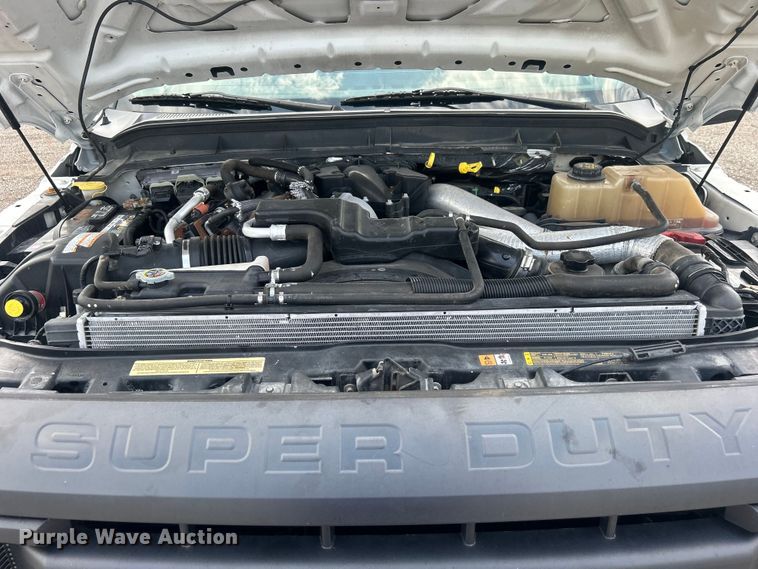 image for item EG0808 2012 Ford F550 Super Duty  Crew Cab flatbed truck