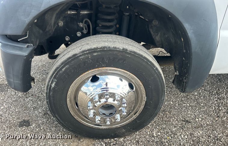 image for item EG0808 2012 Ford F550 Super Duty  Crew Cab flatbed truck