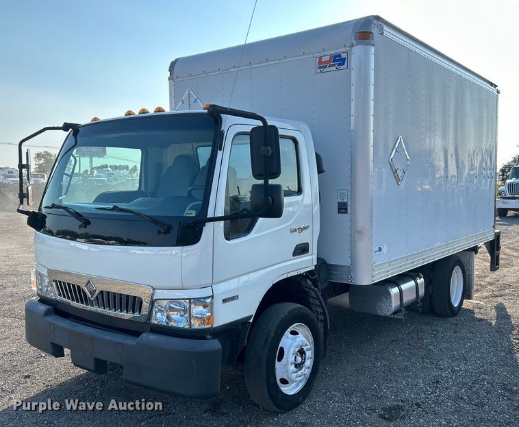 image for item EG0814 2010 International CF600 box truck