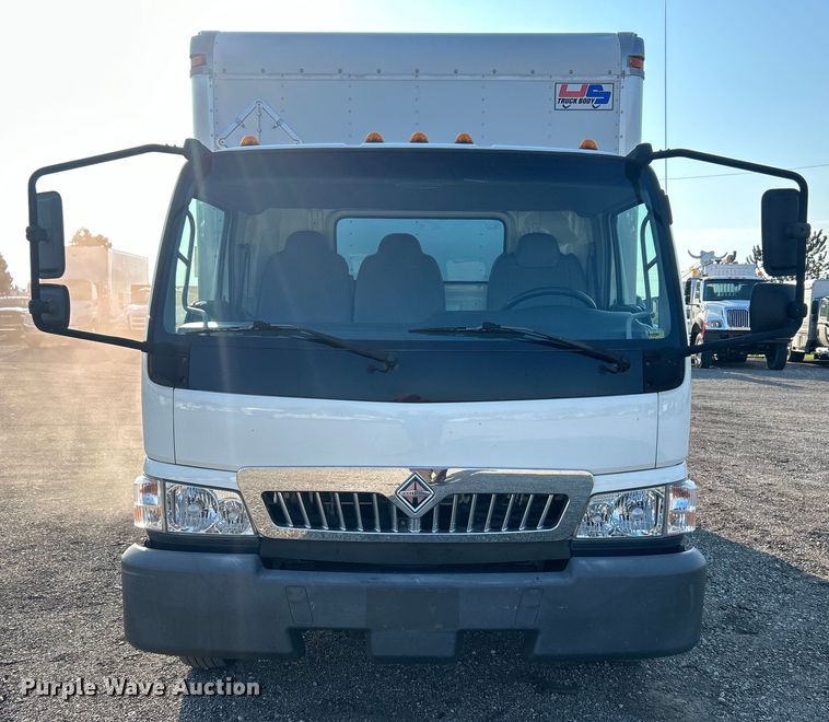 image for item EG0814 2010 International CF600 box truck