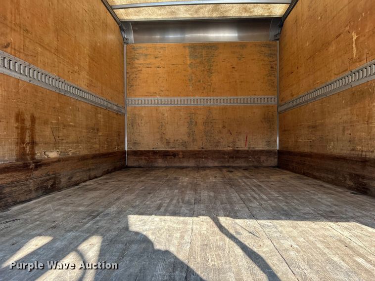 image for item EG0814 2010 International CF600 box truck