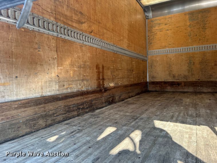 image for item EG0814 2010 International CF600 box truck