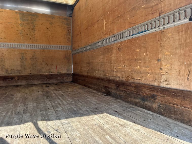 image for item EG0814 2010 International CF600 box truck