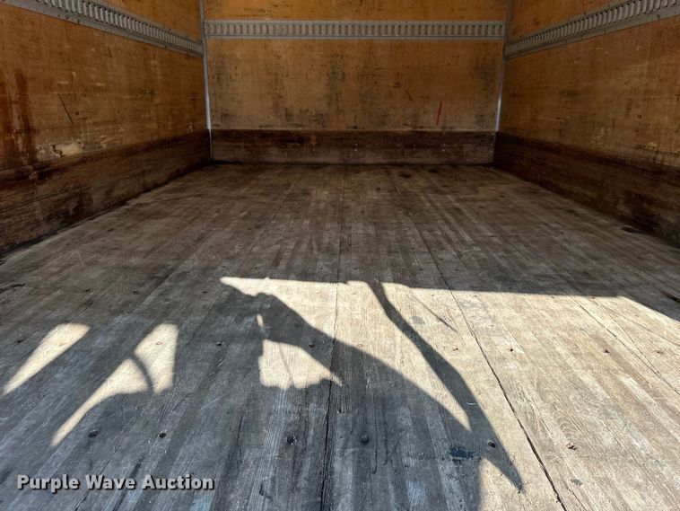 image for item EG0814 2010 International CF600 box truck