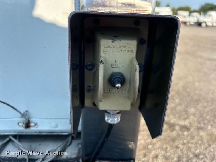 image for item EG0814 2010 International CF600 box truck