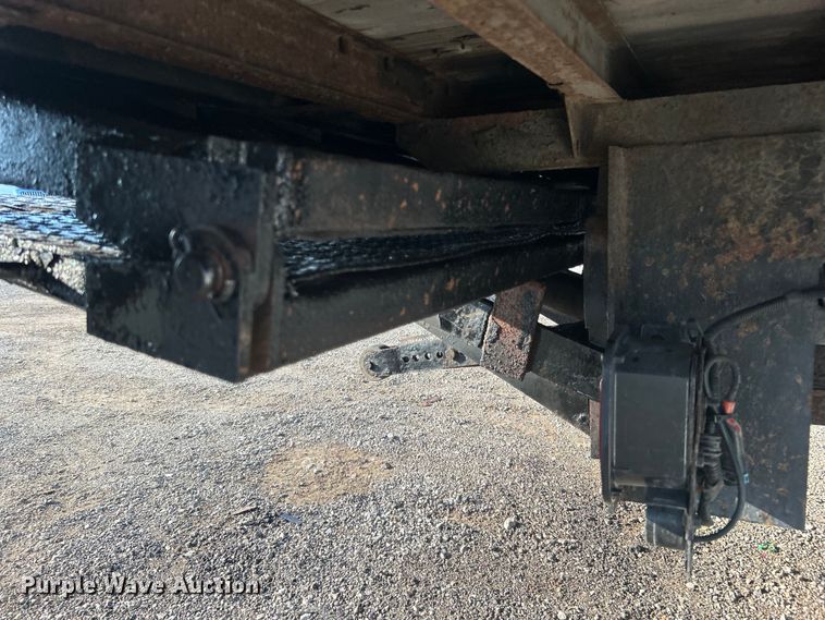 image for item EG0814 2010 International CF600 box truck