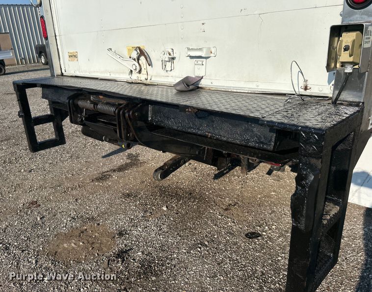 image for item EG0814 2010 International CF600 box truck