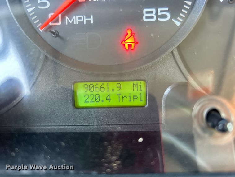 image for item EG0814 2010 International CF600 box truck