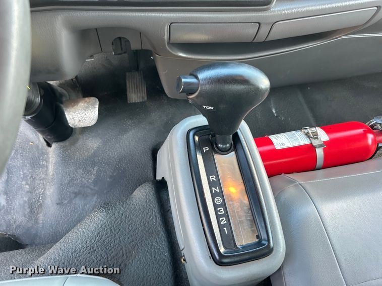 image for item EG0814 2010 International CF600 box truck