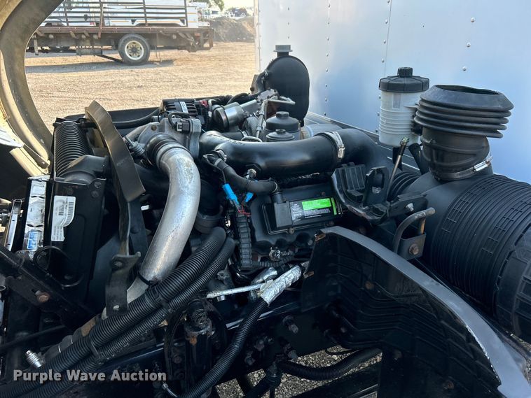 image for item EG0814 2010 International CF600 box truck