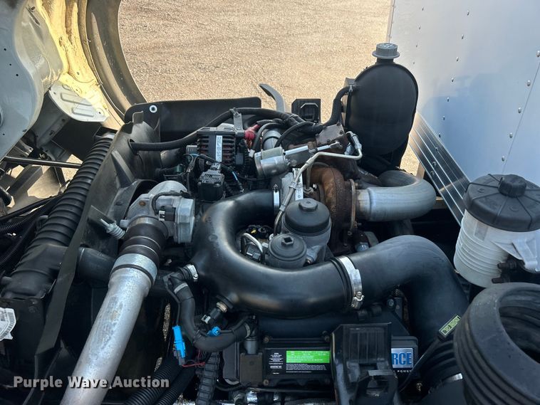 image for item EG0814 2010 International CF600 box truck