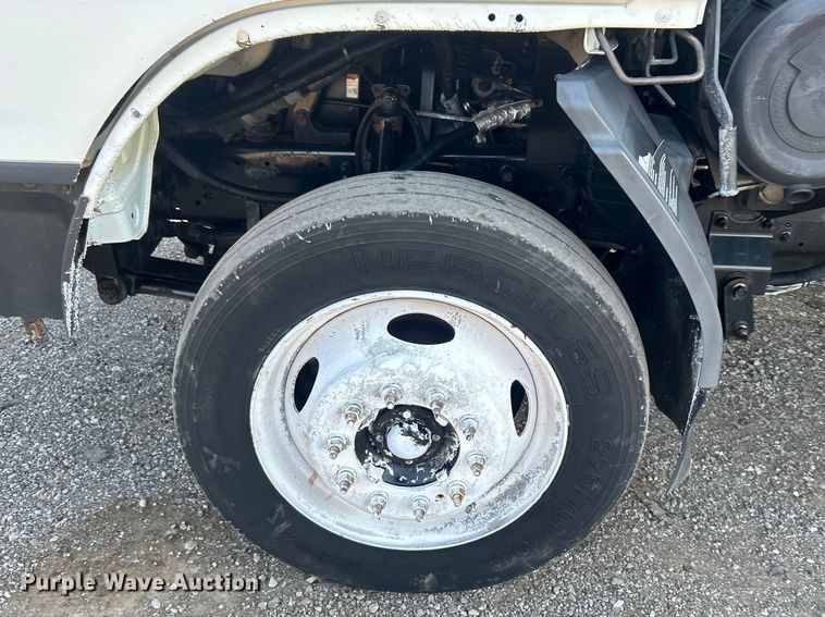 image for item EG0814 2010 International CF600 box truck