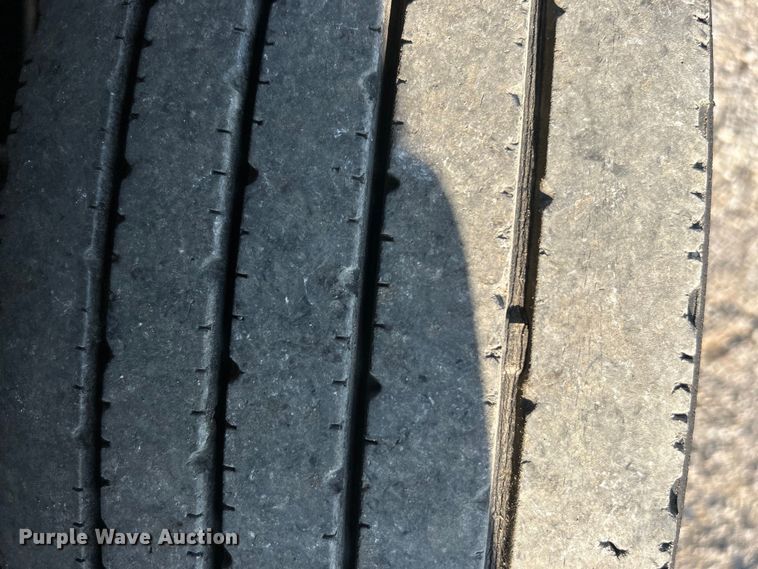 image for item EG0814 2010 International CF600 box truck