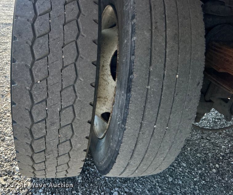 image for item EG0814 2010 International CF600 box truck