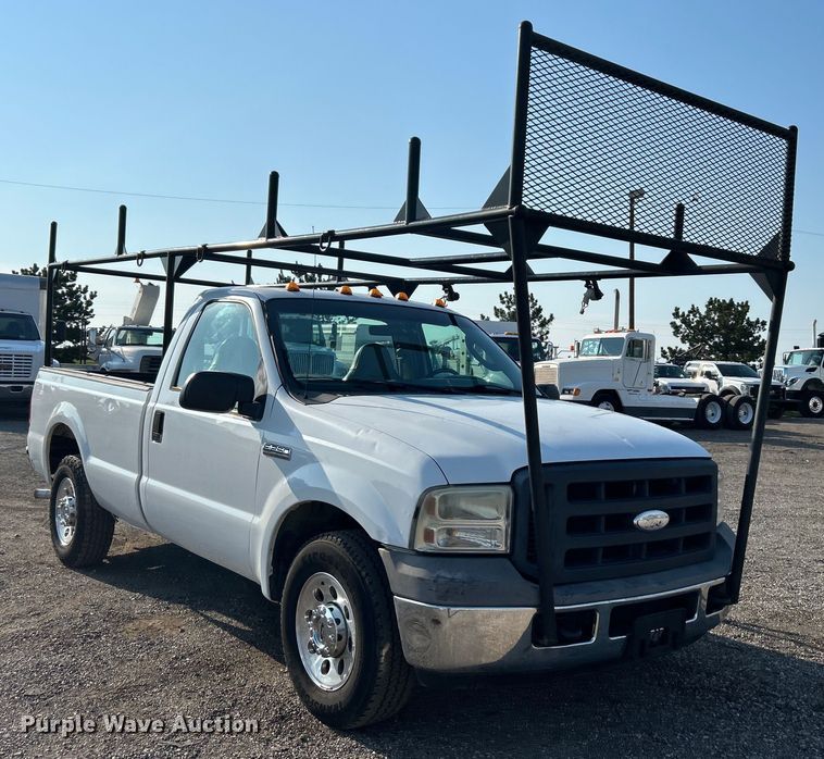 image for item EG0815 2005 Ford F250 Super Duty  pickup truck