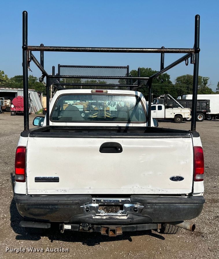 image for item EG0815 2005 Ford F250 Super Duty  pickup truck
