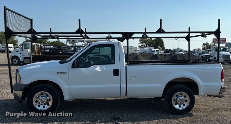 image for item EG0815 2005 Ford F250 Super Duty  pickup truck